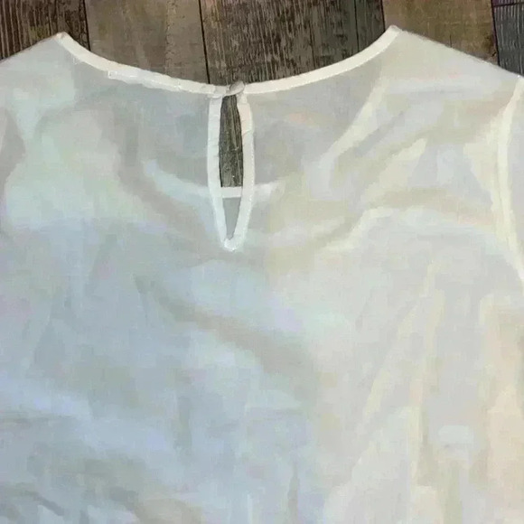 Women’s Pleione blouse size medium - Picture 6 of 7
